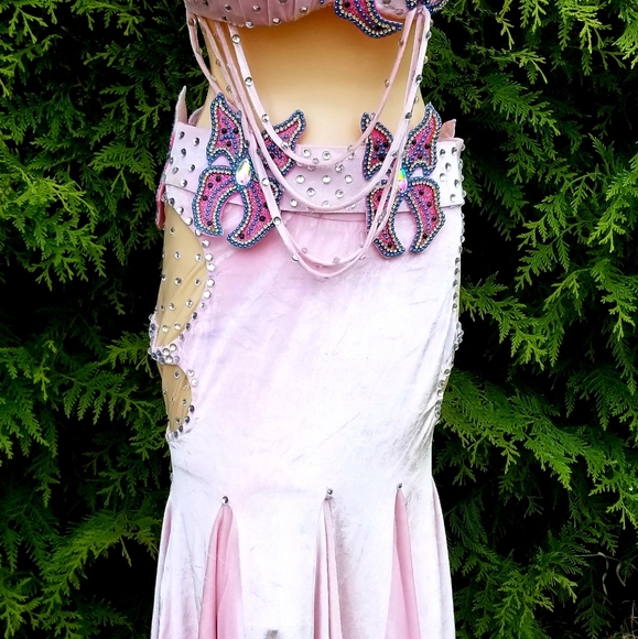Beautiful Belly Dance Costume - Picture 5 of 17